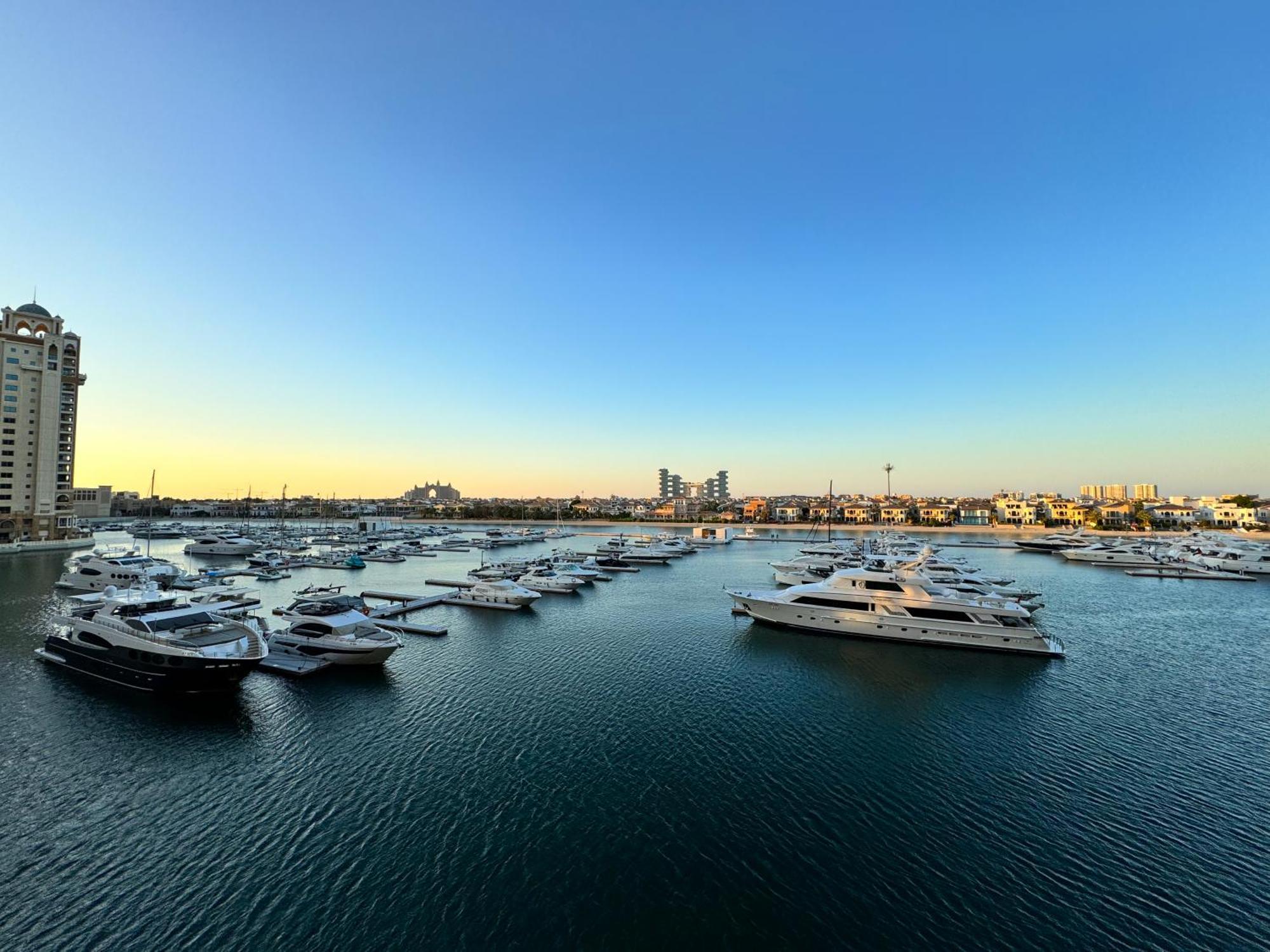 Apartment Manzil - 3br In Palm Jumeirah With Private Access & Sea View Dubai